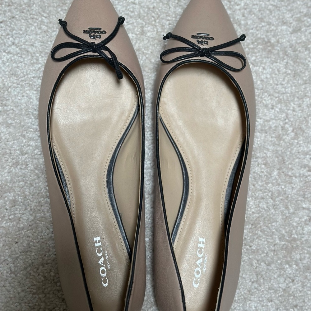 Coach Women's Beige Ballet Flats with Black Trim